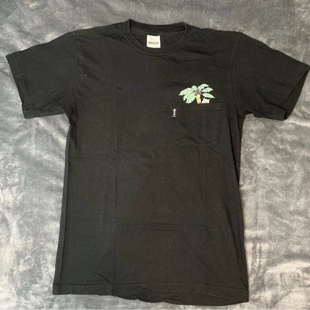 Nermal Leaf Pocket T-Shirt - Picture 6 of 6